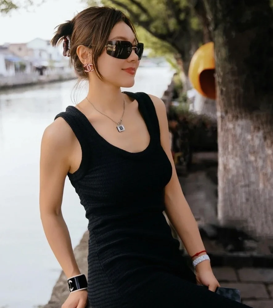 Kính Miu Miu SMU54Y Đen